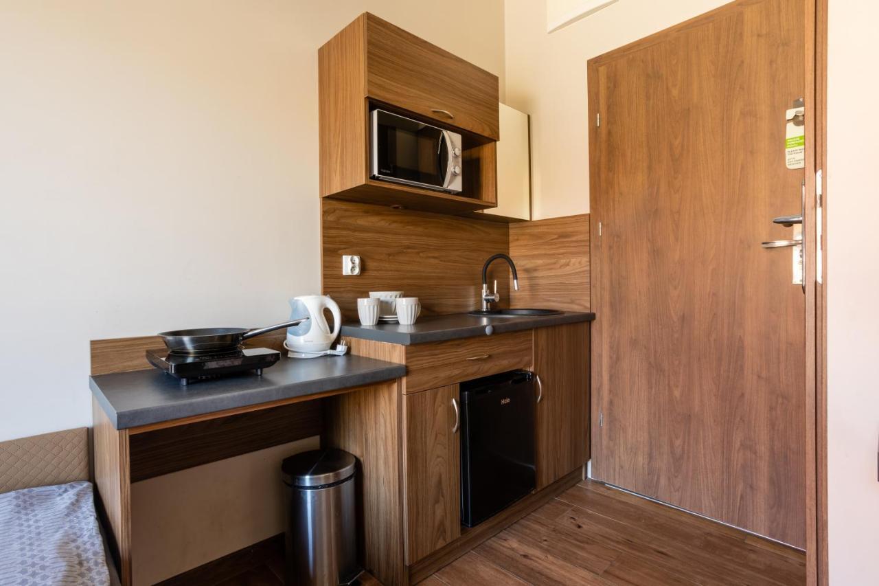 Noclegijarocin Bed & Breakfast エクステリア 写真